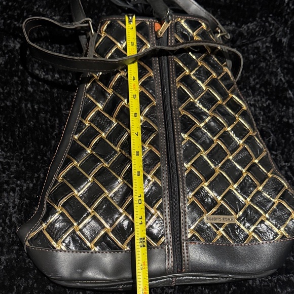 Elegant Black and Gold Women's Duffel Bag- Roberto Roma - Picture 8 of 11